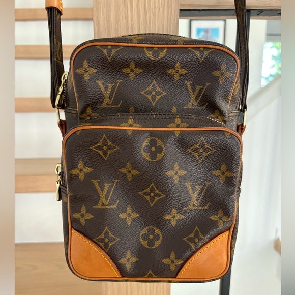 Louis Vuitton Amazone Crossbody - Picture 1 of 12